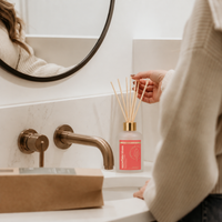 SNOWFLAKE KISSES | NON TOXIC REED DIFFUSER | HOLIDAY COLLECTION