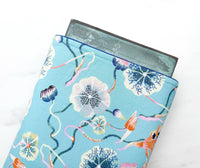 Fancy floral (lt. blue) - padded book sleeve, book pouch