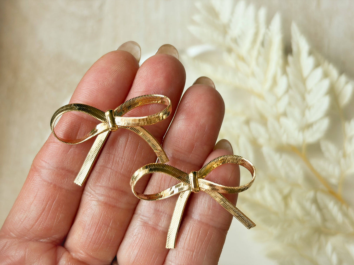 Goldie Bows