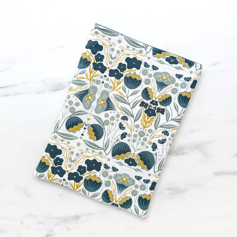 Nocturnal flora - padded book sleeve, book pouch