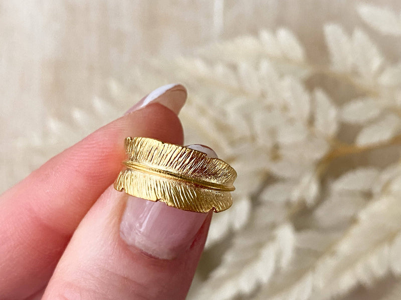Feathered Ring