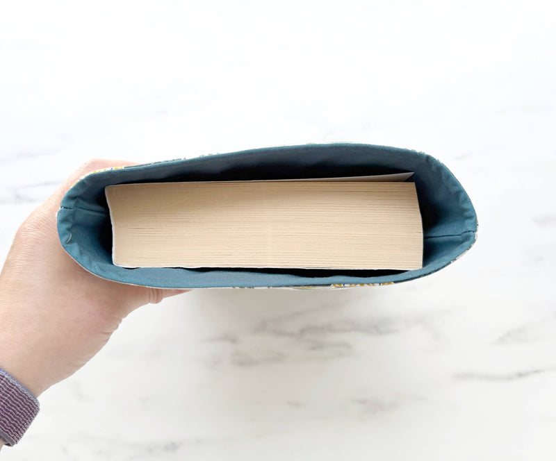 Nocturnal flora - padded book sleeve, book pouch