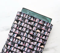 Book shelfie - padded book sleeve, book pouch