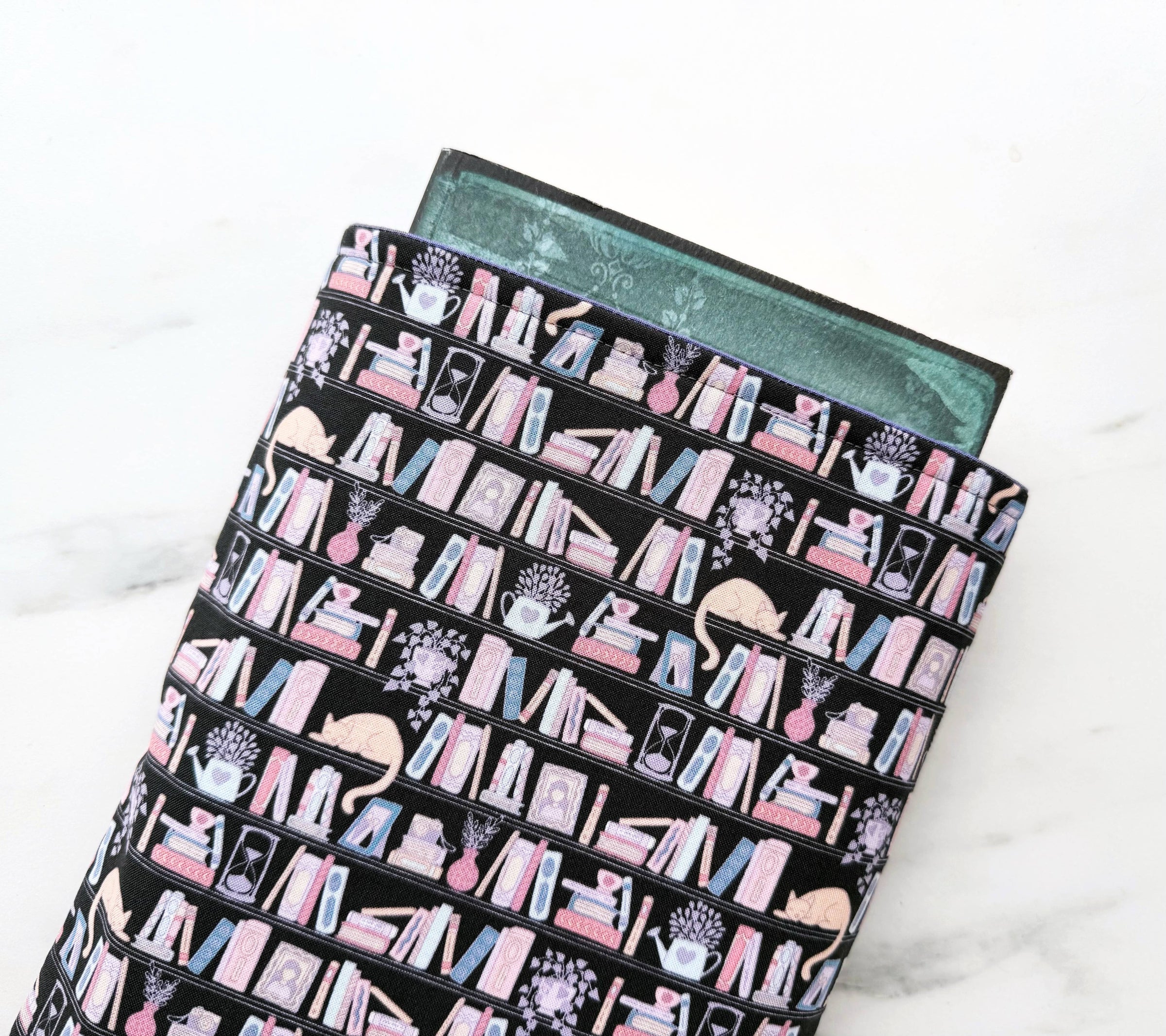 Book shelfie - padded book sleeve, book pouch