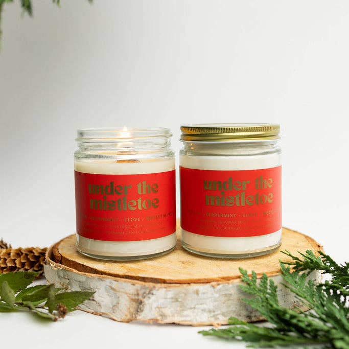 UNDER THE MISTLETOE SOY CANDLE | Clean-Burning Holiday Candle