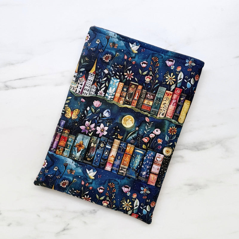 Bedtime story - padded book sleeve, book pouch