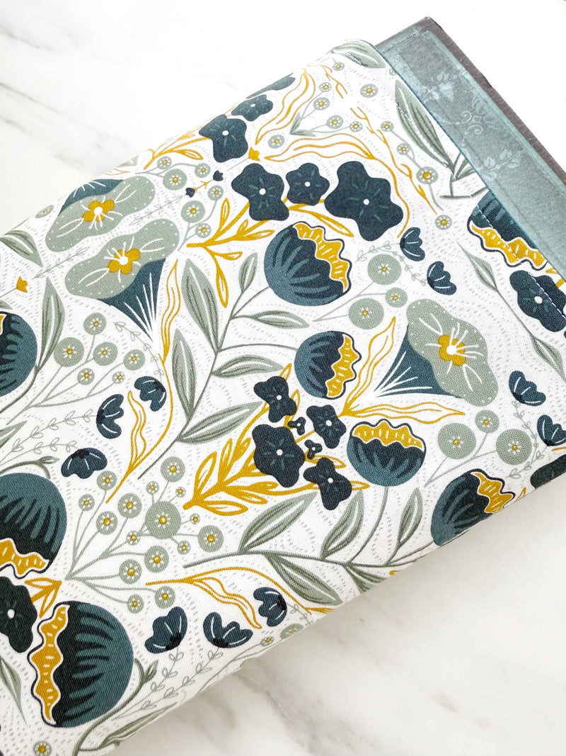 Nocturnal flora - padded book sleeve, book pouch