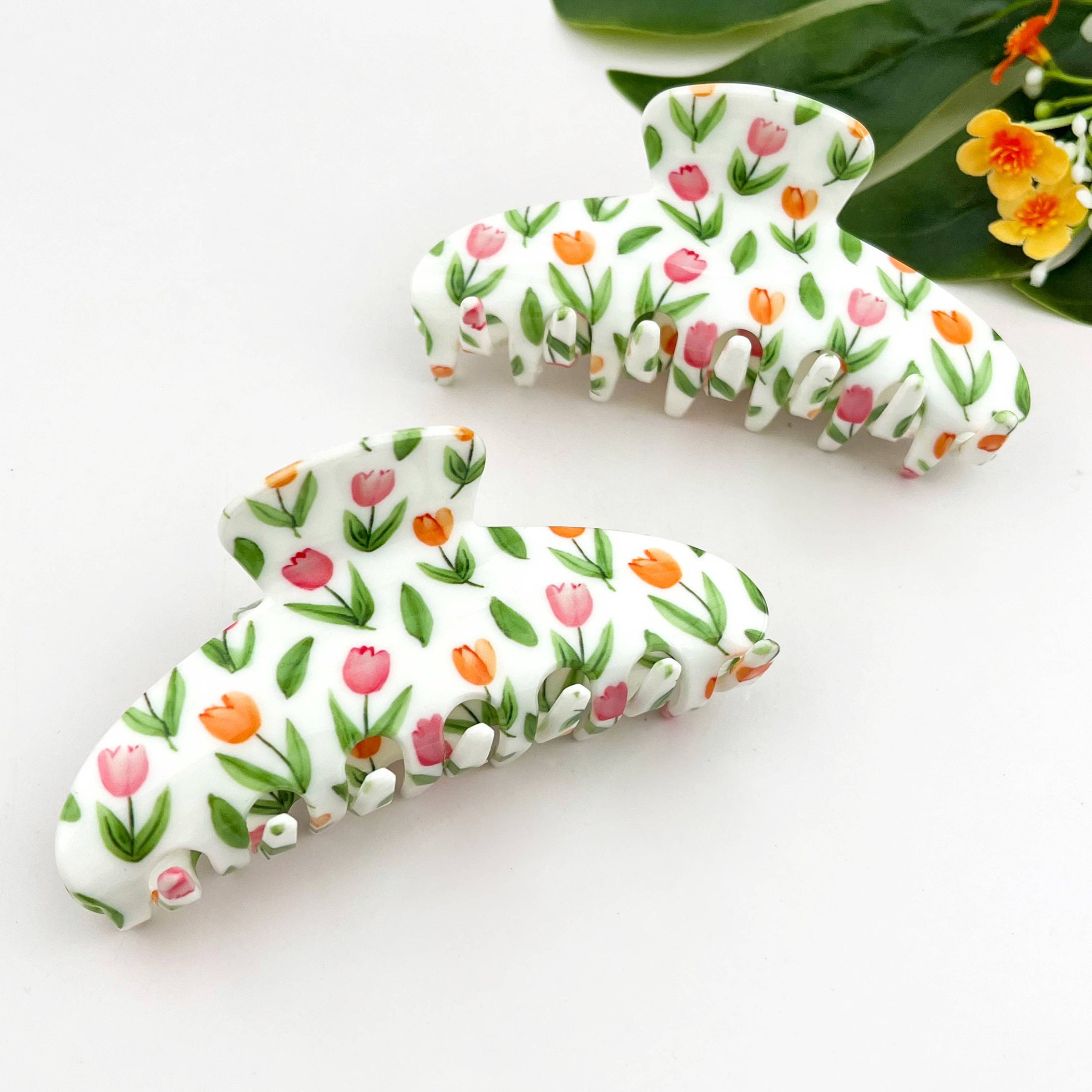 Tulip Oval Hair Claw Clip