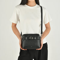 The 'VEDA' Doublet Crossbody - Black