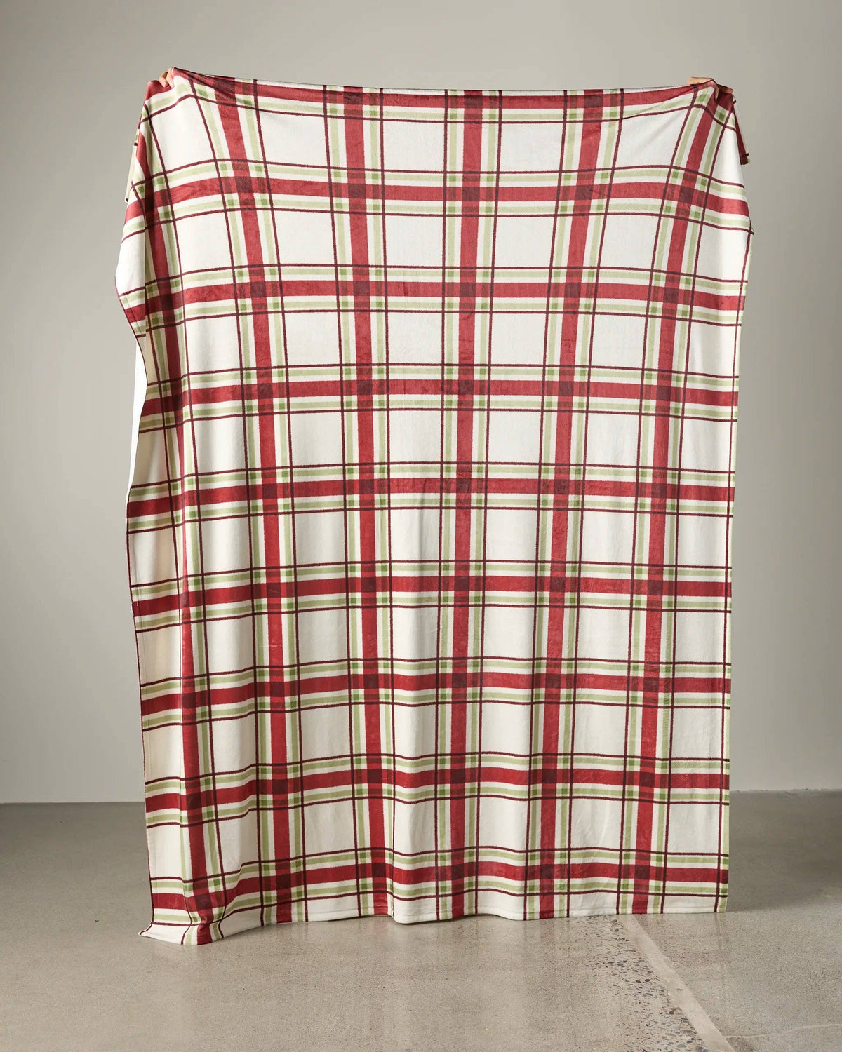 Cozy Cabin Butter Blanket - Holiday 2026