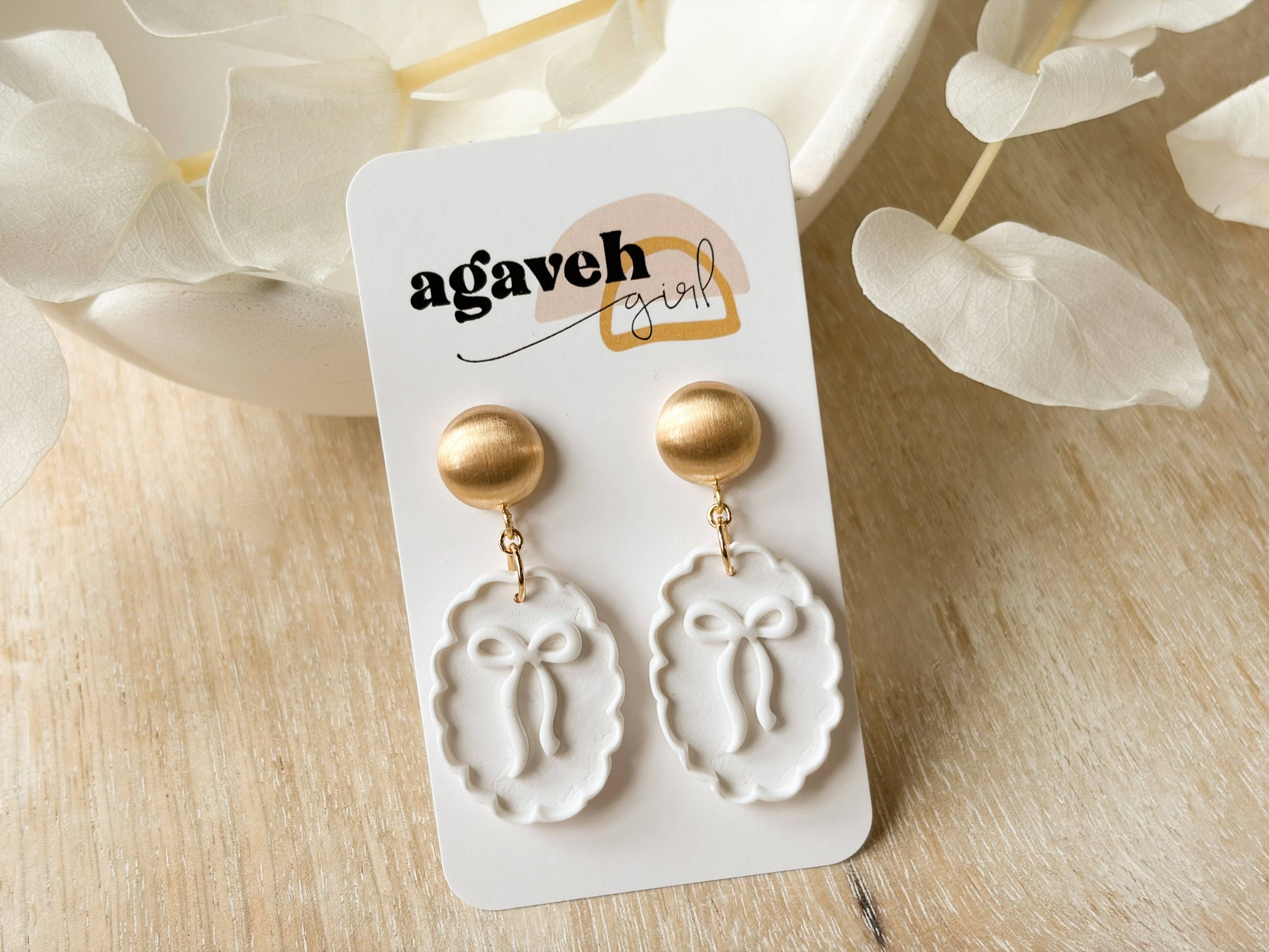 Cameo Bows