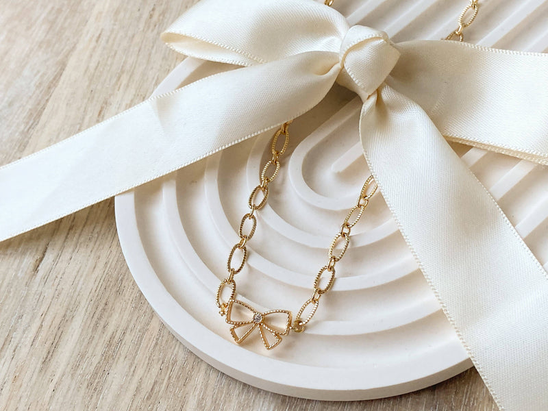 The Rue Necklace