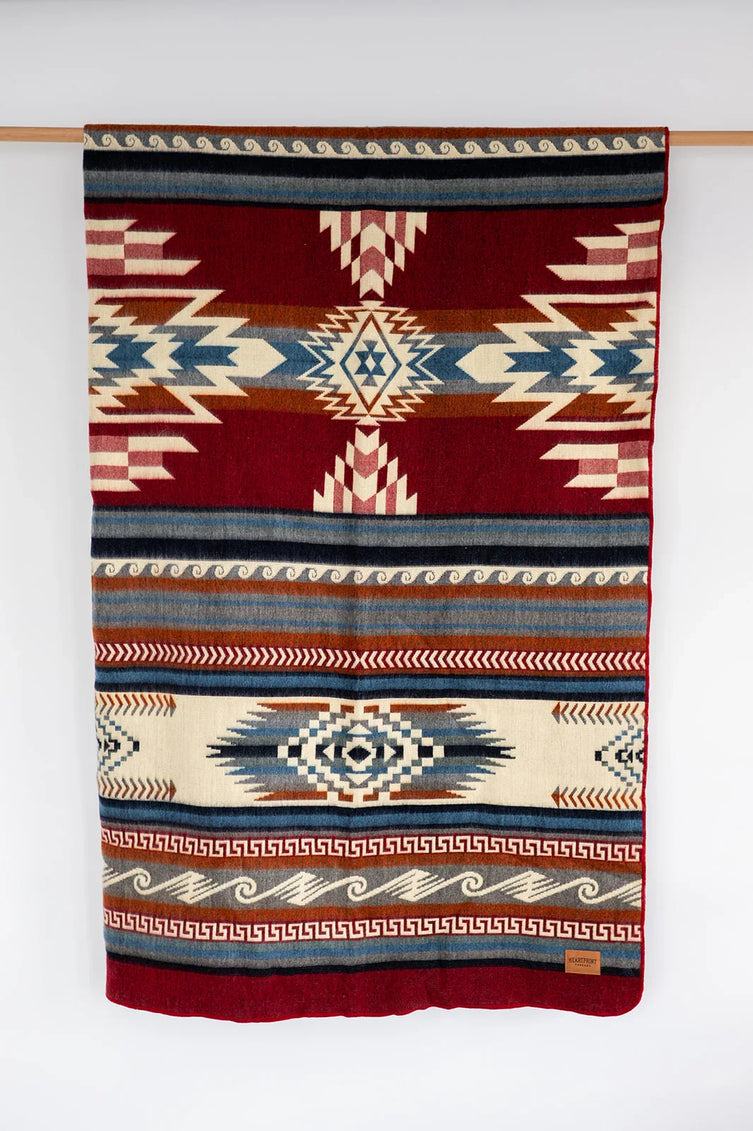 Maskuy Blanket -  Crimson Ridge