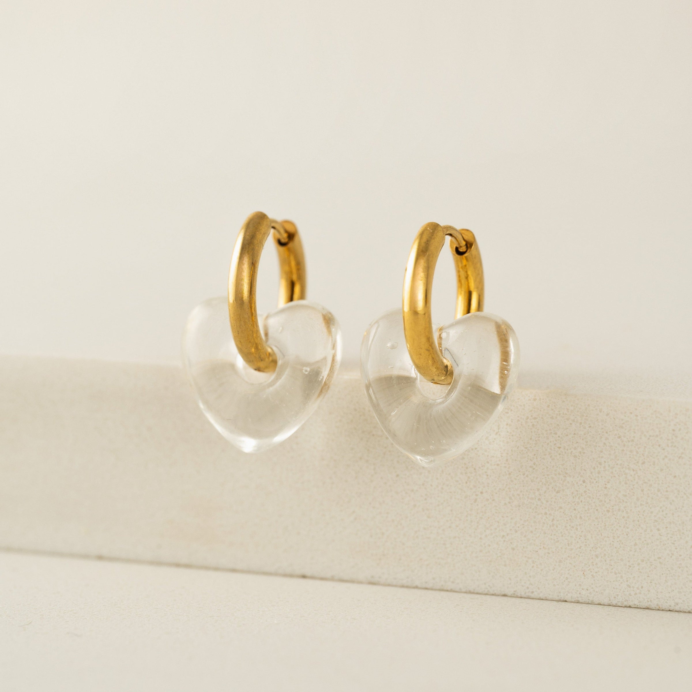 Corazon Heart Hoop Earrings - Clear