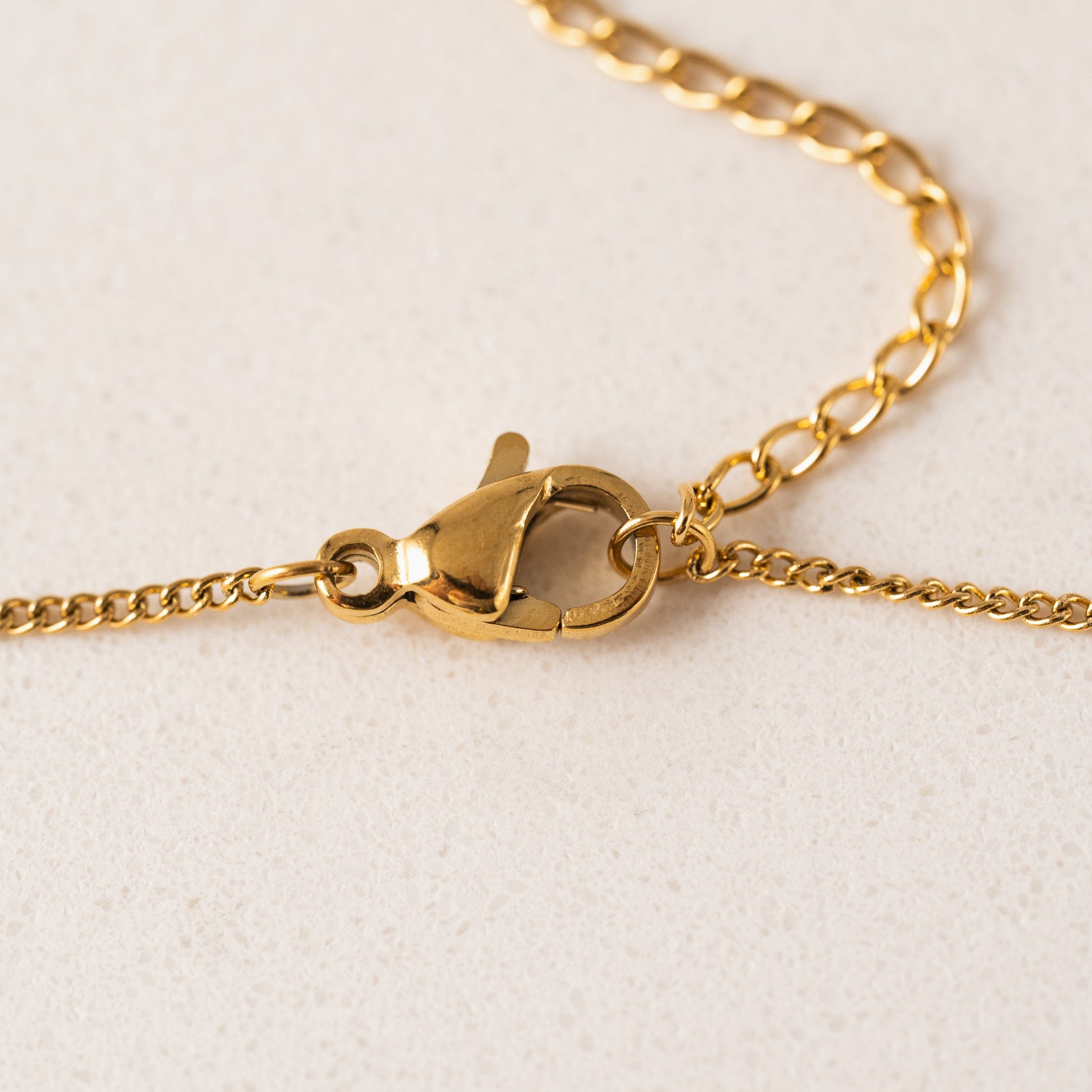 Fluted Heart Necklace - Gold