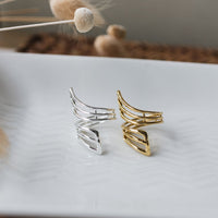Sinuous Ring