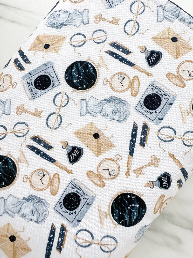 Academia - padded book sleeve, book pouch