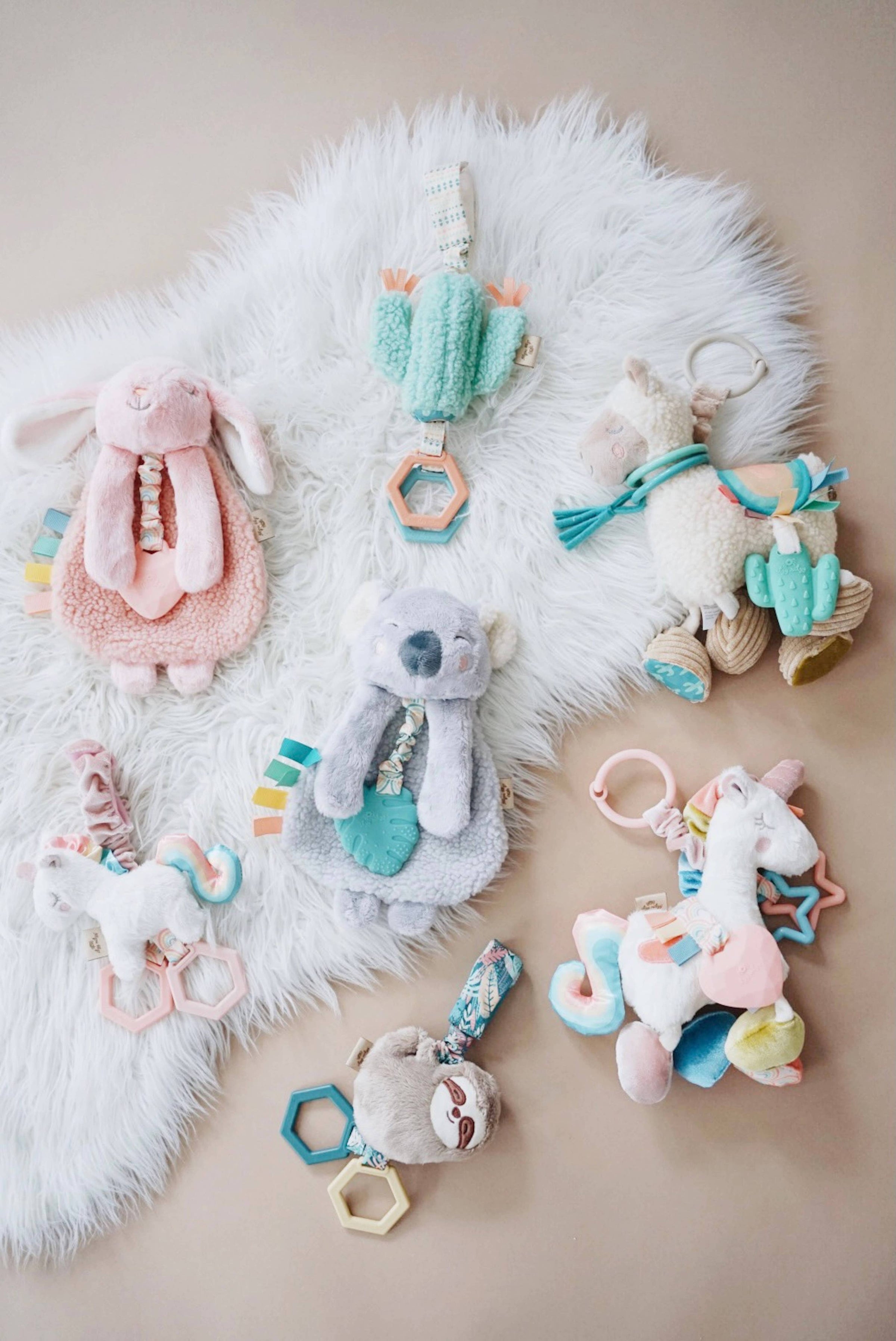 Itzy Friends Link & Love™ Activity Plush With Teether Toy