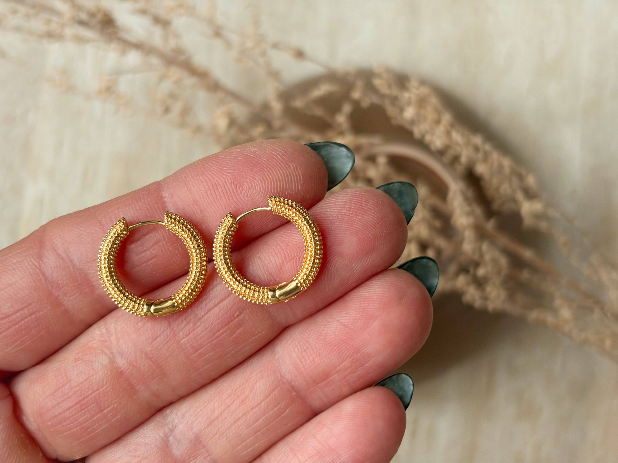 Tori Hoops