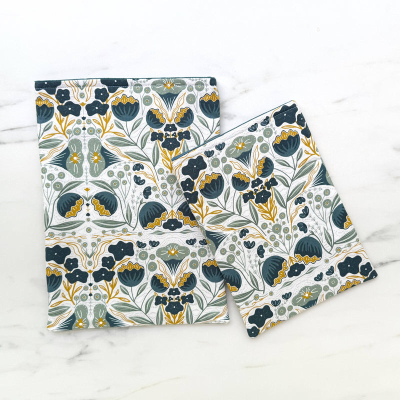 Nocturnal flora - padded book sleeve, book pouch