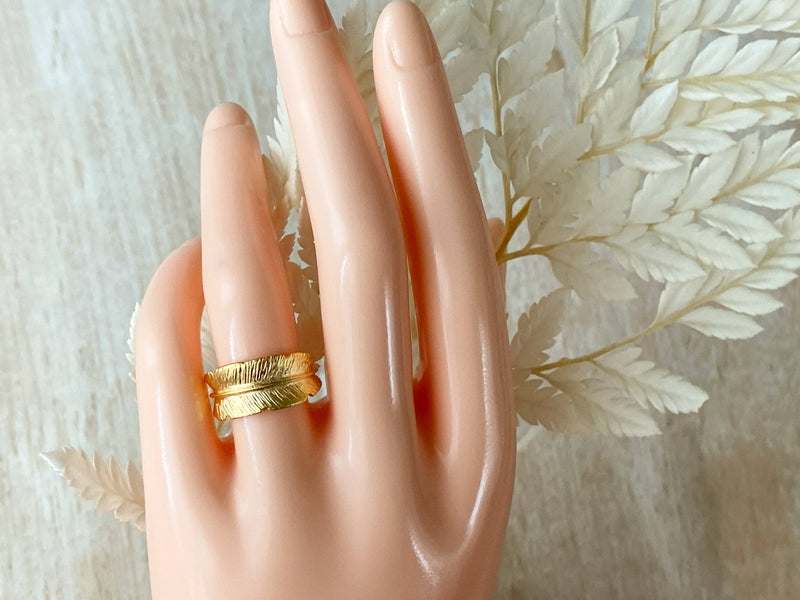 Feathered Ring